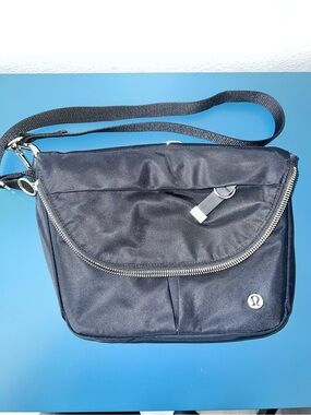 lululemon Festival 5L bag
